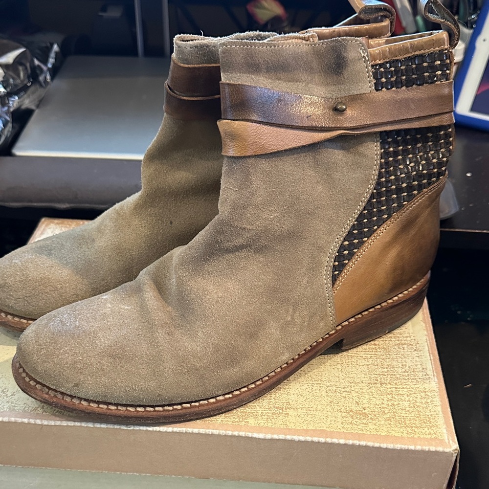Holding Horses Brown Suede Ankle Boots, size 9